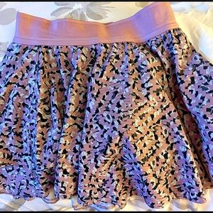 Lulu Lemon tall tennis skit. Worn 2 times.